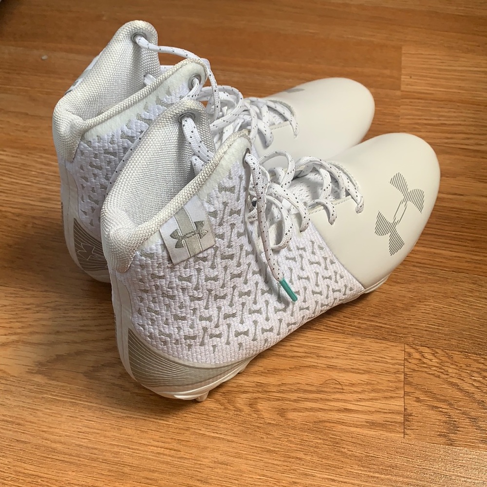 White Under Armour Women’s Highlight Lacrosse Shoe